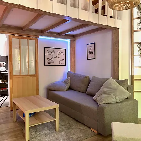 With Mezzanine - Student District 아파트